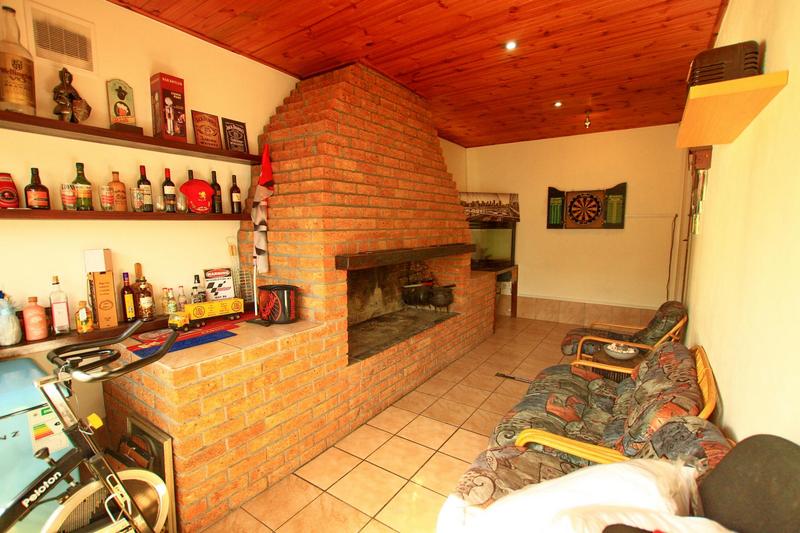 3 Bedroom Property for Sale in Shirley Park Western Cape